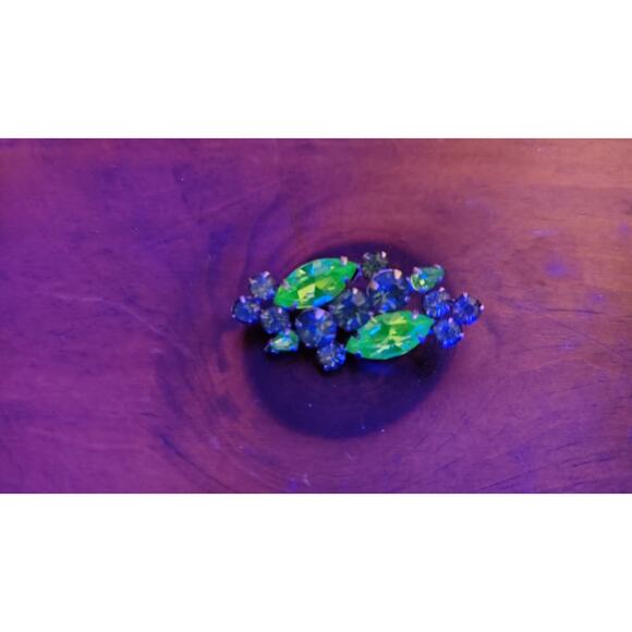 Beautiful Uranium Glass Brooch Vintage - Picture 5 of 8